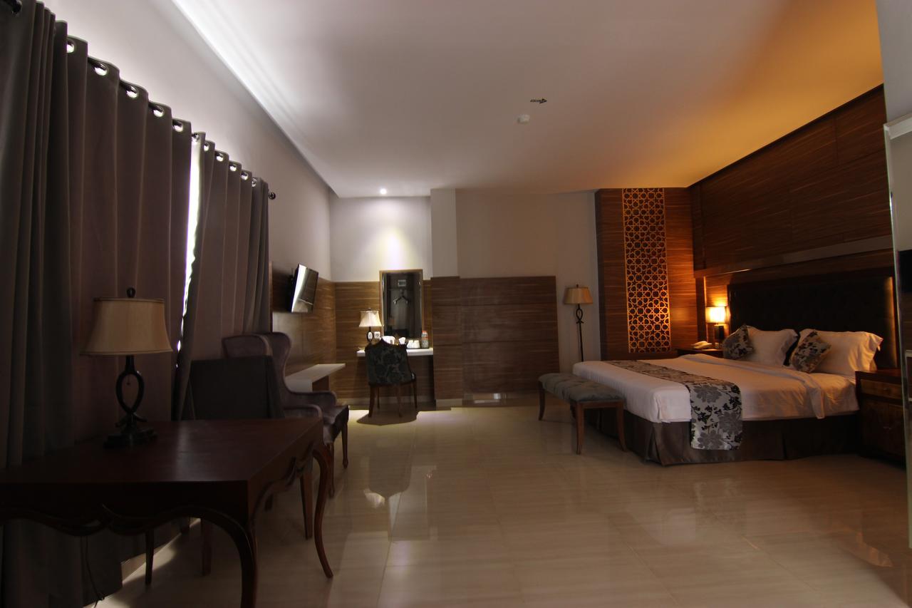 Grand Amira Hotel Solo, Azana Hotels Collection Luaran gambar