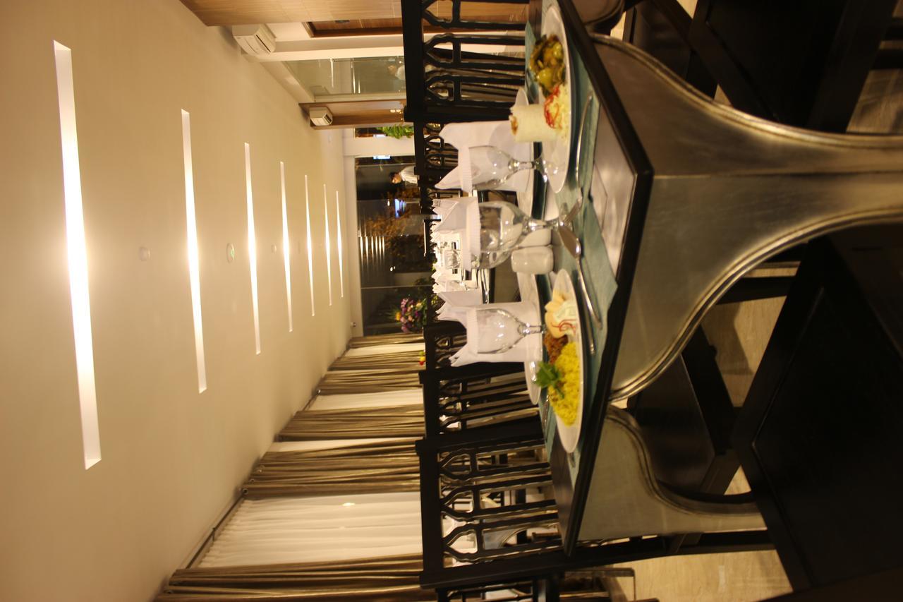 Grand Amira Hotel Solo, Azana Hotels Collection Luaran gambar