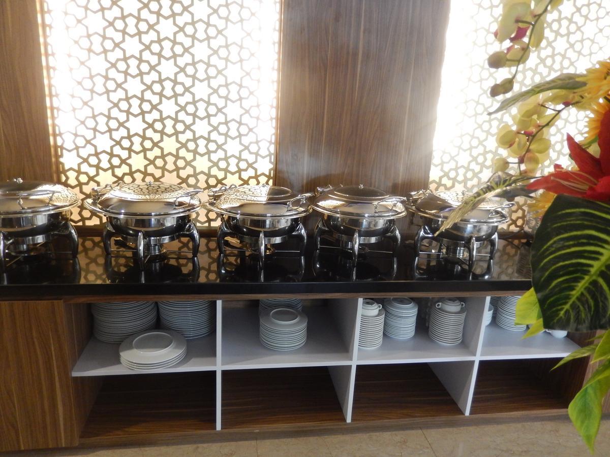 Grand Amira Hotel Solo, Azana Hotels Collection Luaran gambar